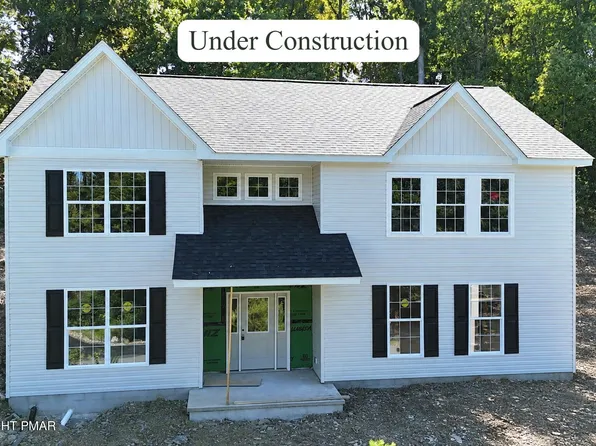 326 Reagan Dr, East Stroudsburg, PA 18301