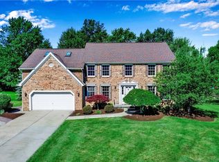 5102 Eastbrooke Pl, Williamsville, NY 14221