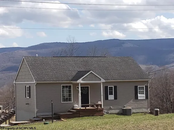 24 Arrowhead Ln, Dryfork, WV 26263