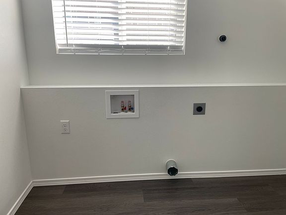 5th image of 713 3rd Ave NE Lot 5