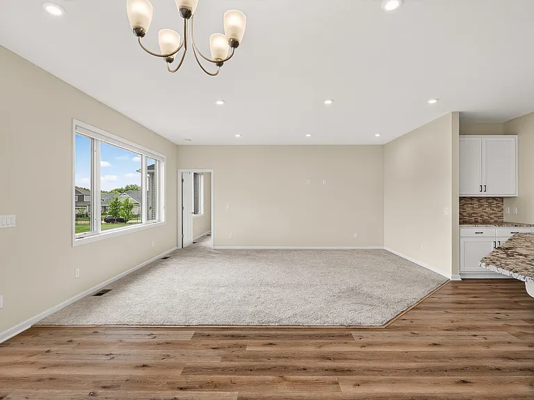 1939 Mulberry Ln — Photo 11