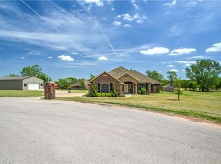 800 Arrowhead Dr, Tuttle, OK 73089