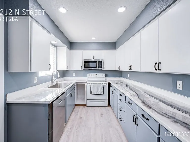 1212 N St — Photo 11