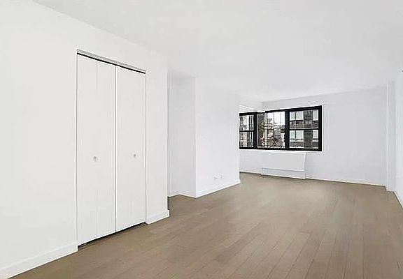 2nd image of 222 E 39th St APT 19F