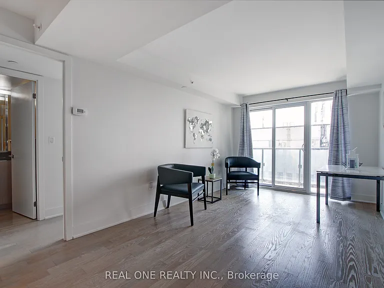 955 Bay St #2313 — Photo 11