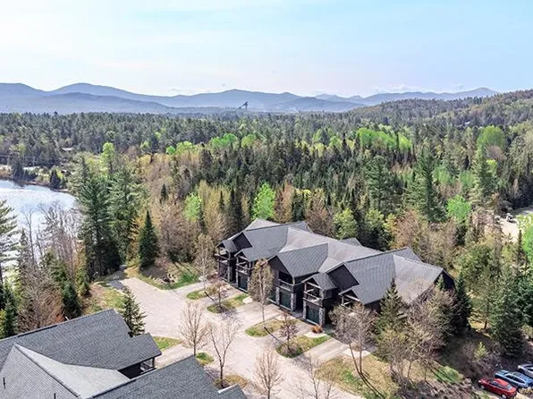 28 Cimarron Trl, Lake Placid, NY 12946