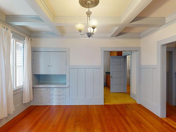 3rd image of 1544 Sacramento St