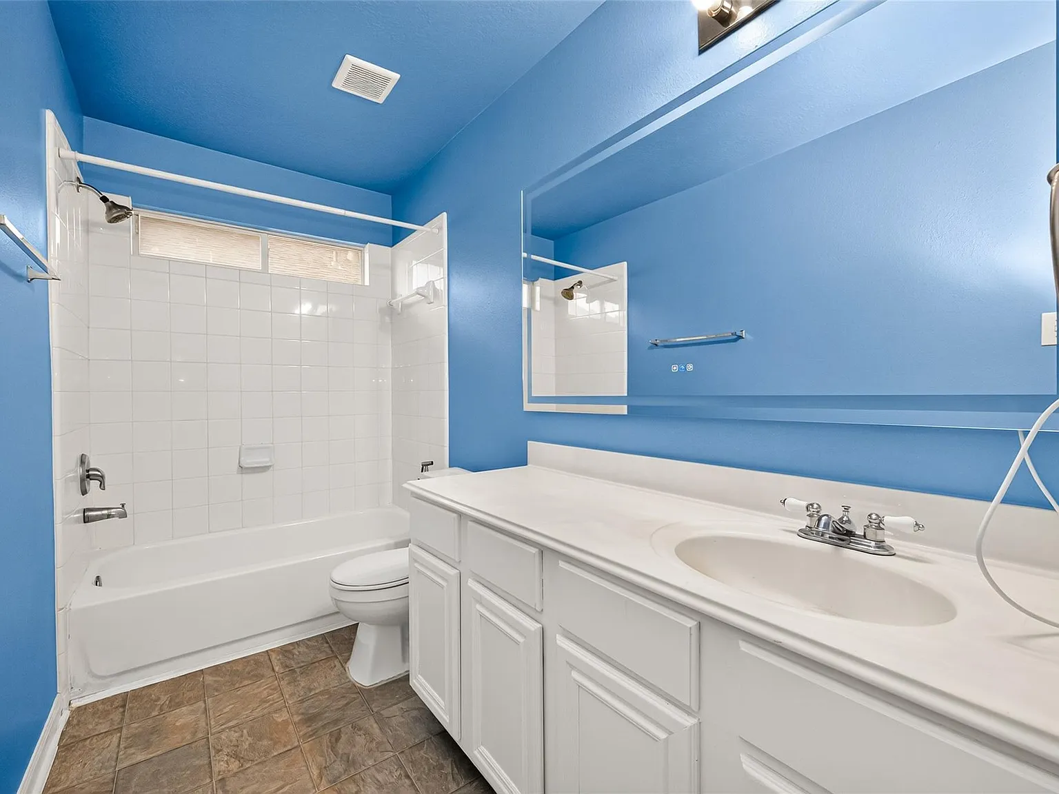 3 bed, 2.0 bath, 1495 sqft, $1,850 — Photo 4
