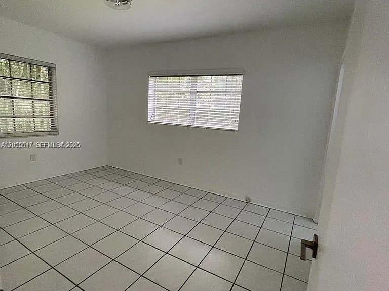 828 Lorca St — Photo 10