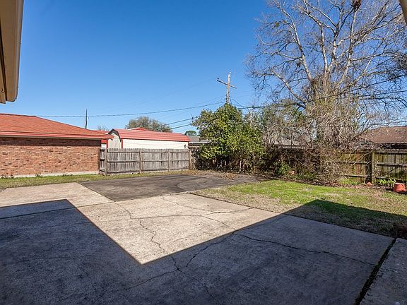 4th image of 2723 Marilyn Ln