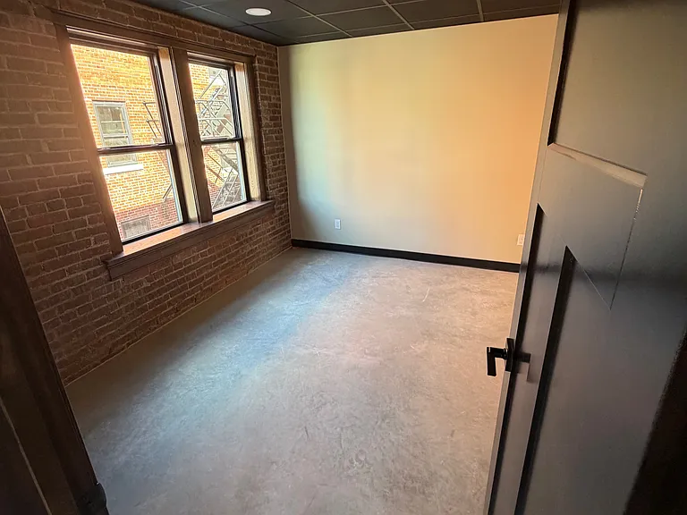 208 Marshall St #17 — Photo 11