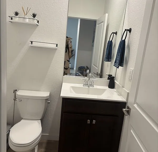 831 SE 16th Ct — Photo 8