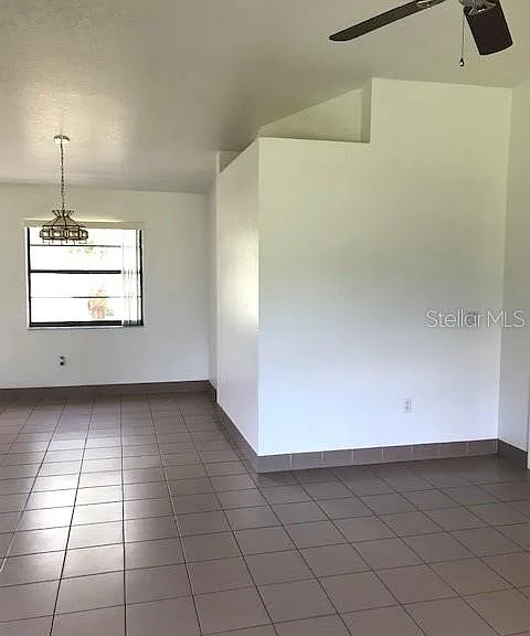 25385 Sandhill Blvd #E1 — Photo 11
