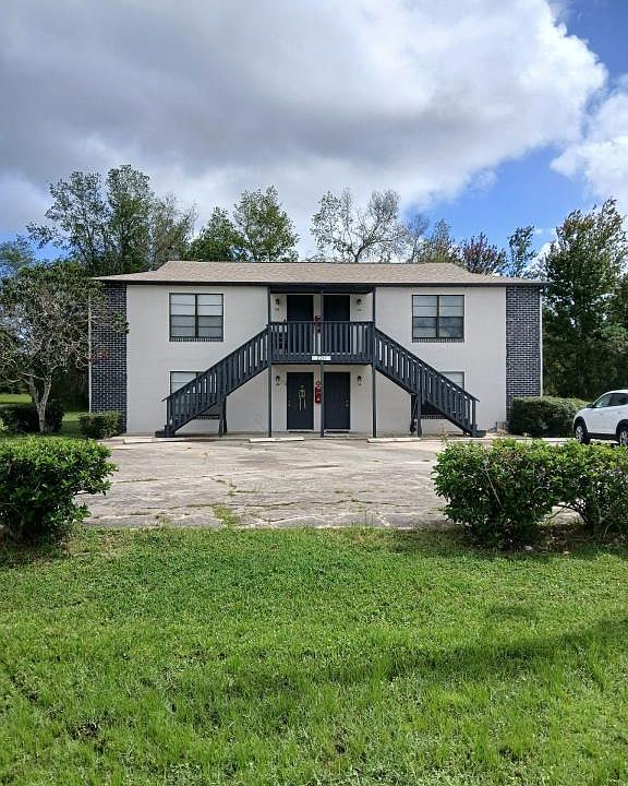 1st image of 2205 Conway Dr