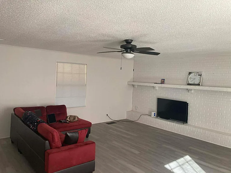 5260 Quimby Dr — Photo 3
