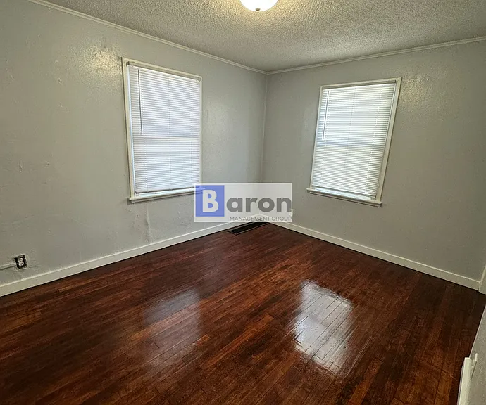 1505 N Adams St — Photo 4
