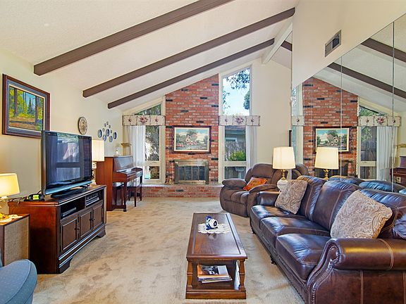 3rd image of 7725 Larchwood Way