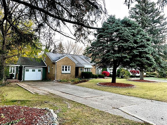 4th image of 2434 Delta River Dr