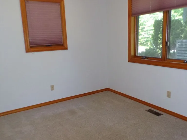 4015 Holiday North Ct — Photo 22