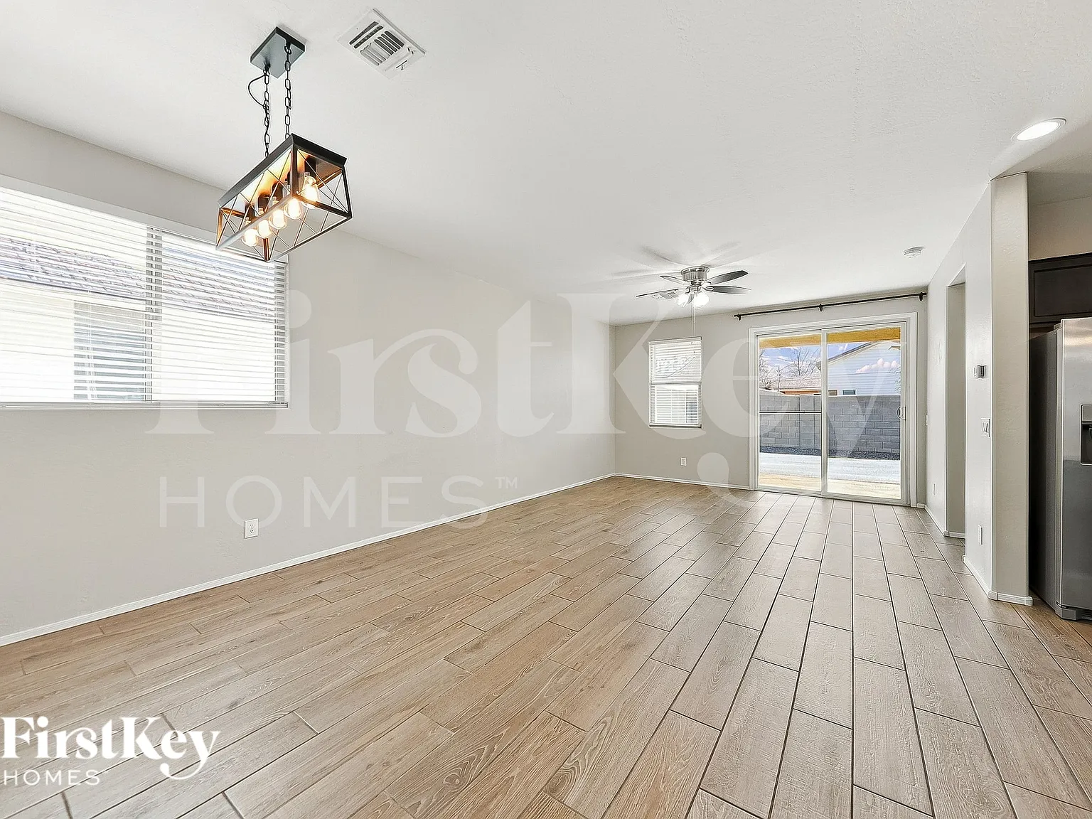 3 bed, 2.5 bath, 1710 sqft, $1,885 — Photo 3