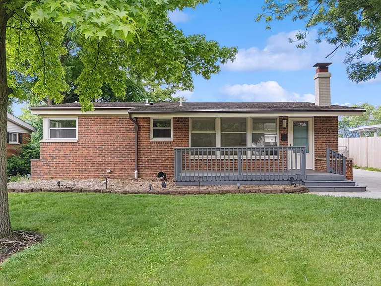 3205 Braddock St — Photo 3