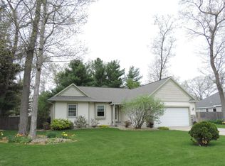 2392 Windy Ridge Dr, Muskegon, MI 49442