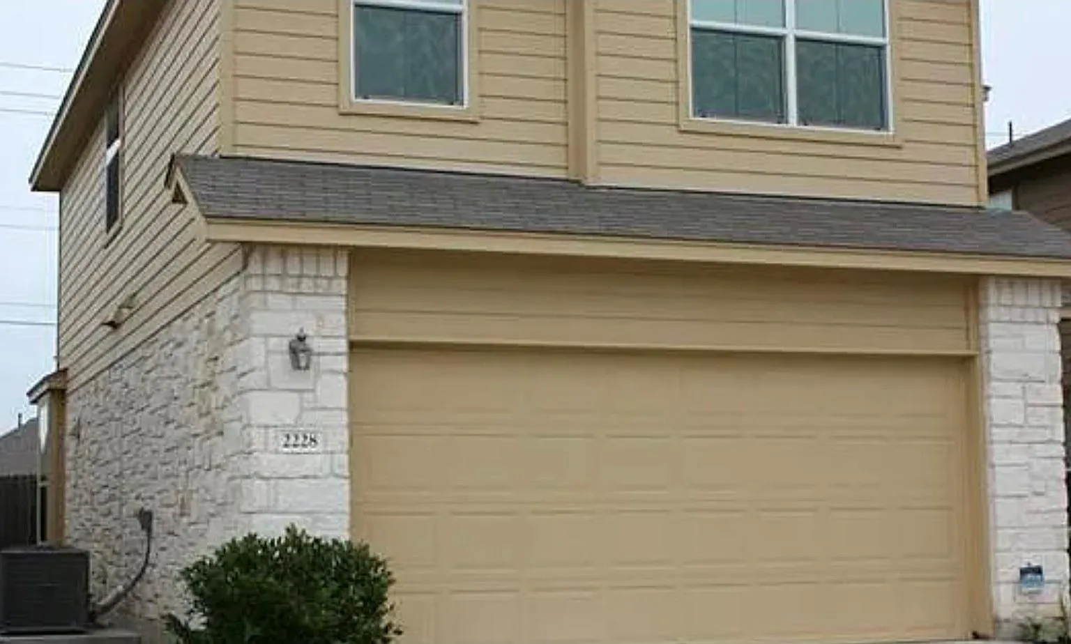 3 bed, 2.5 bath, 1590 sqft, $1,895 — Photo 2