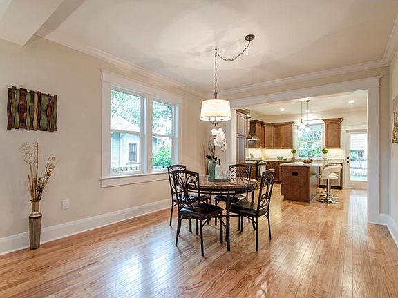 5th image of 312 W Crest Ave