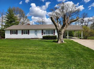602 Maple Ln, Macon, MO 63552
