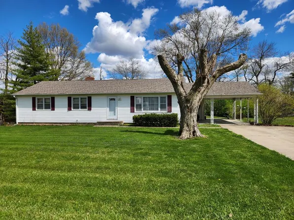 602 Maple Ln, Macon, MO 63552