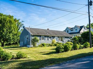 395 Central Dr, Mattituck, NY 11952