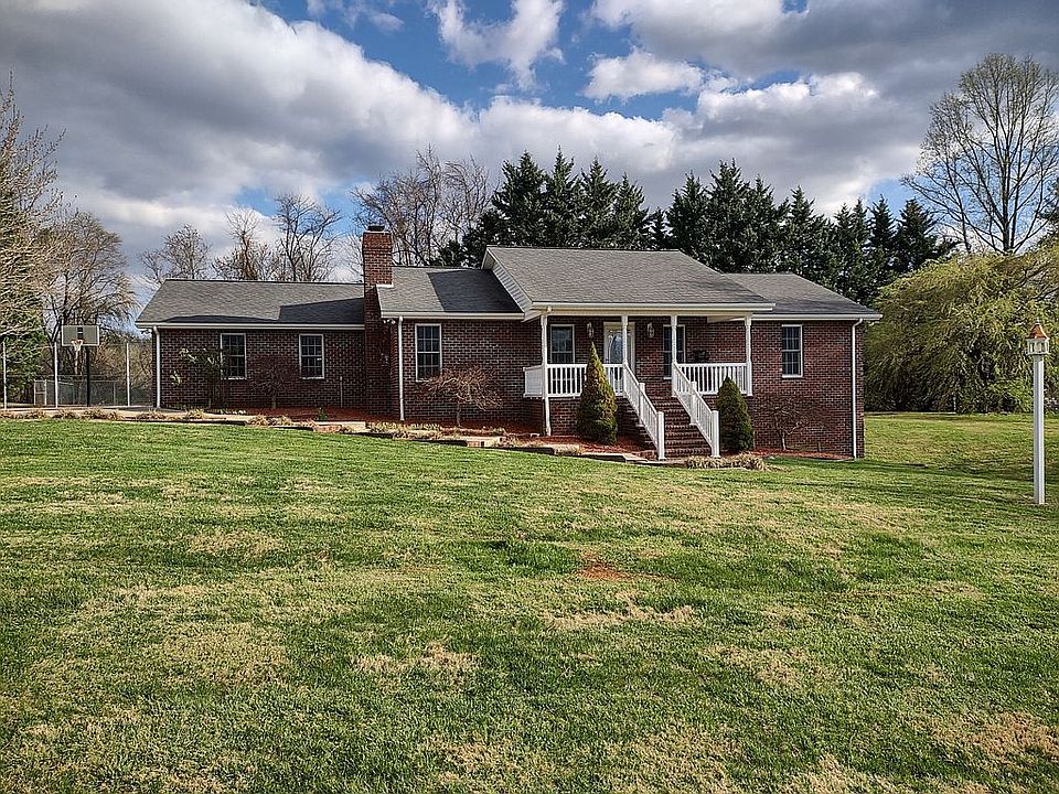 1st image of 155 Fisher Dr