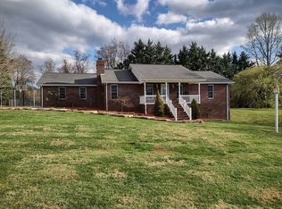 155 Fisher Dr, Mount Airy, NC 27030