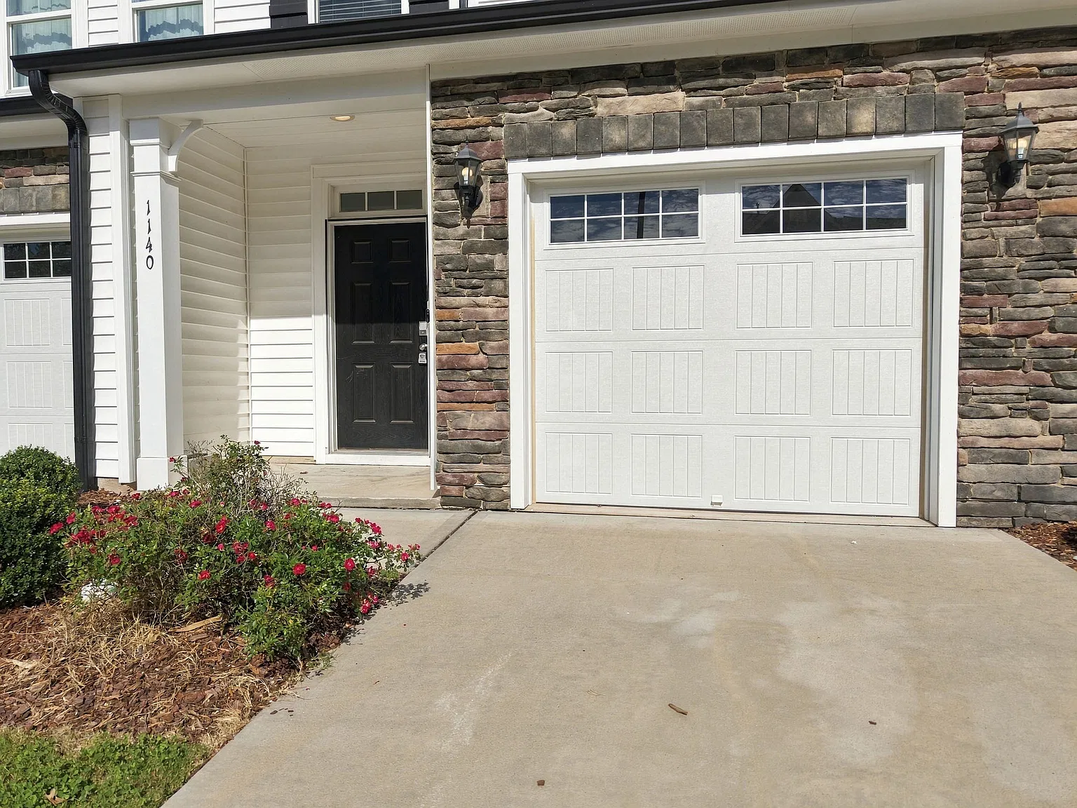 3 bed, 2.5 bath, 1804 sqft, $1,995 — Photo 3