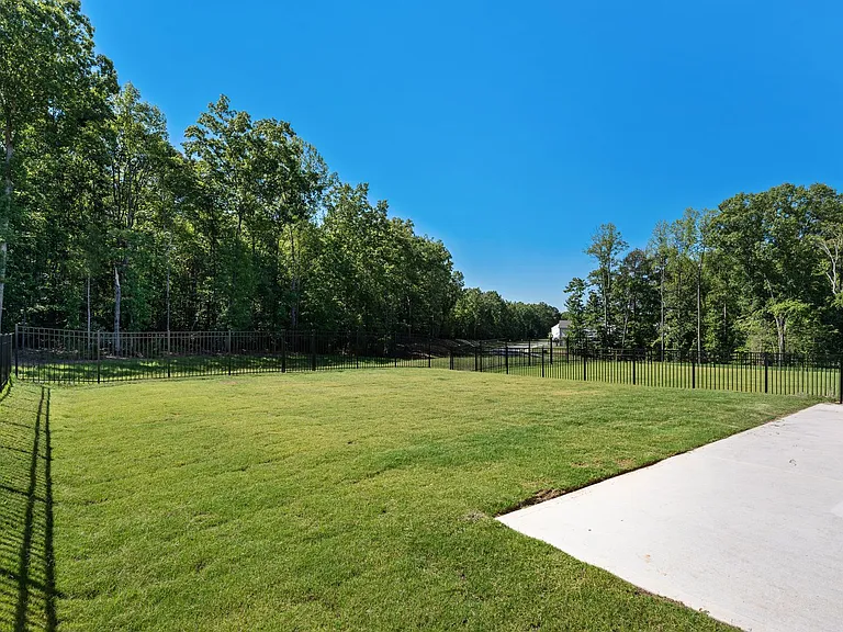 220 Curling Creek Dr — Photo 23