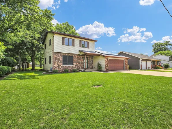 1009 N West St, Le Roy, IL 61752
