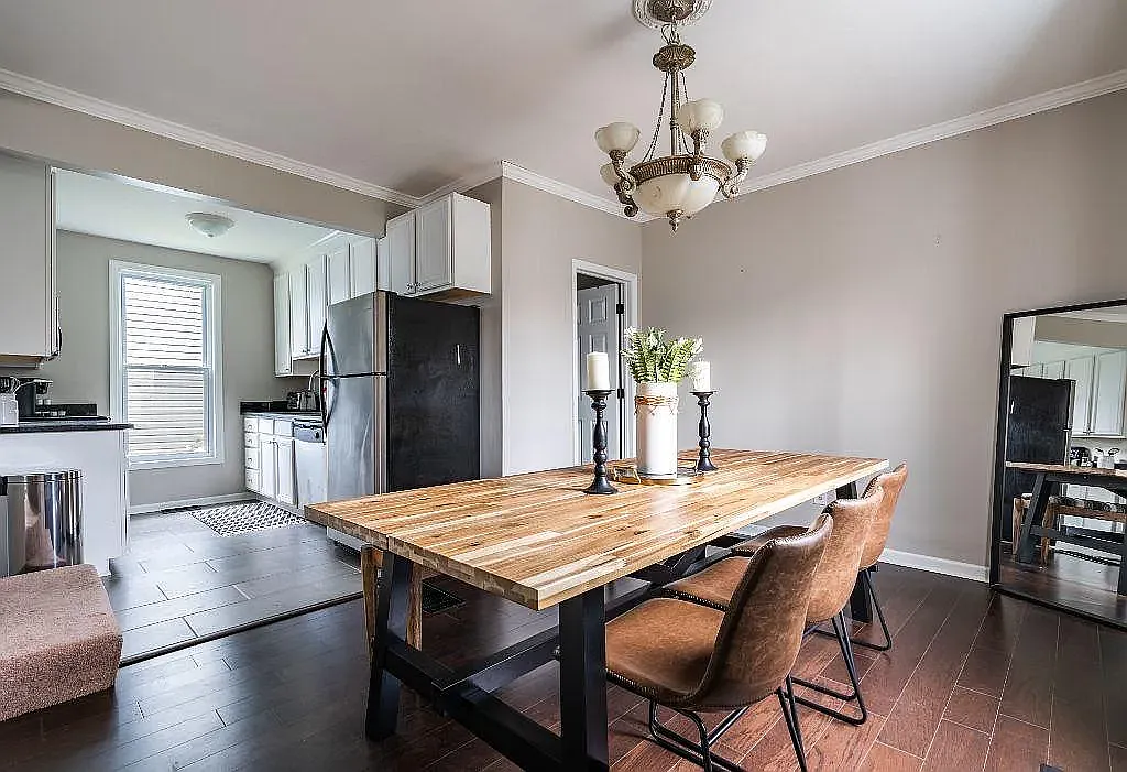 2 bed, 980 sqft, $1,750 — Photo 3
