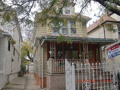 2nd image of 11648 121st St