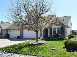 3325 Eaton Mews Ct, Greenwood, IN 46143