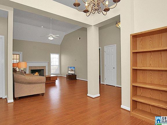4th image of 1041 Stonecreek Dr
