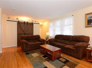 11 Raymond St, Westerly, RI 02891