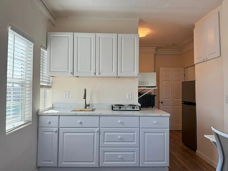 3127 Raymond Ave #4 — Photo 3