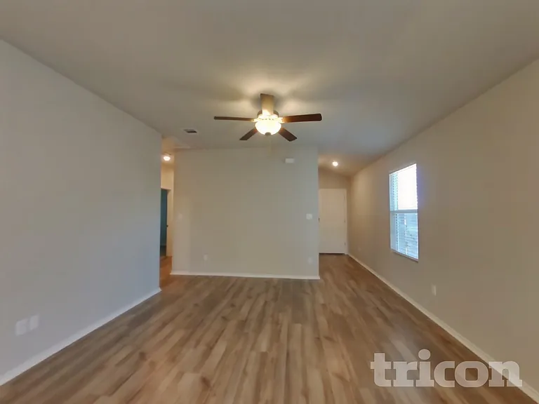 5205 Saddle Club Dr — Photo 2
