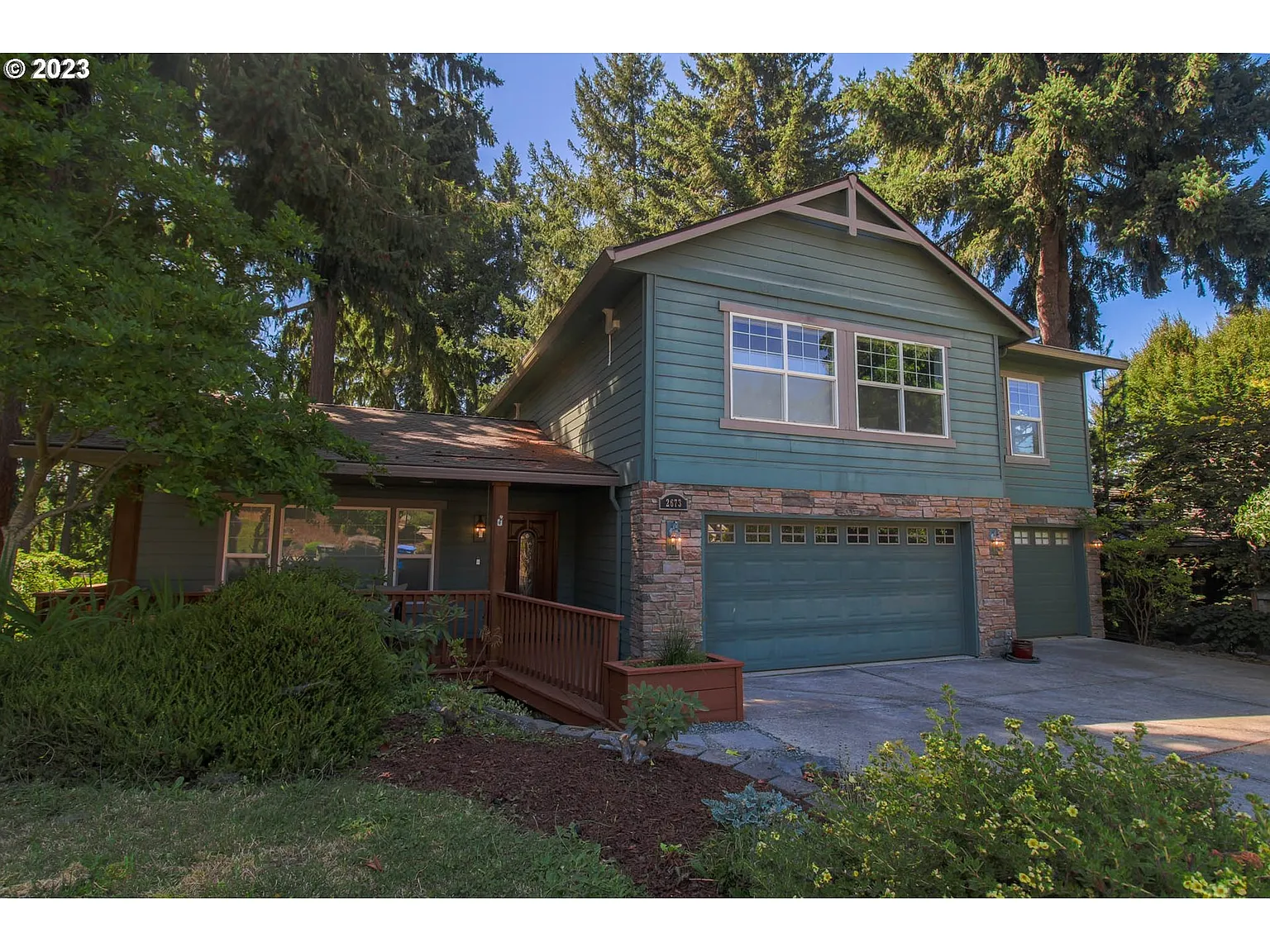2673 Suncrest Ave photo 1