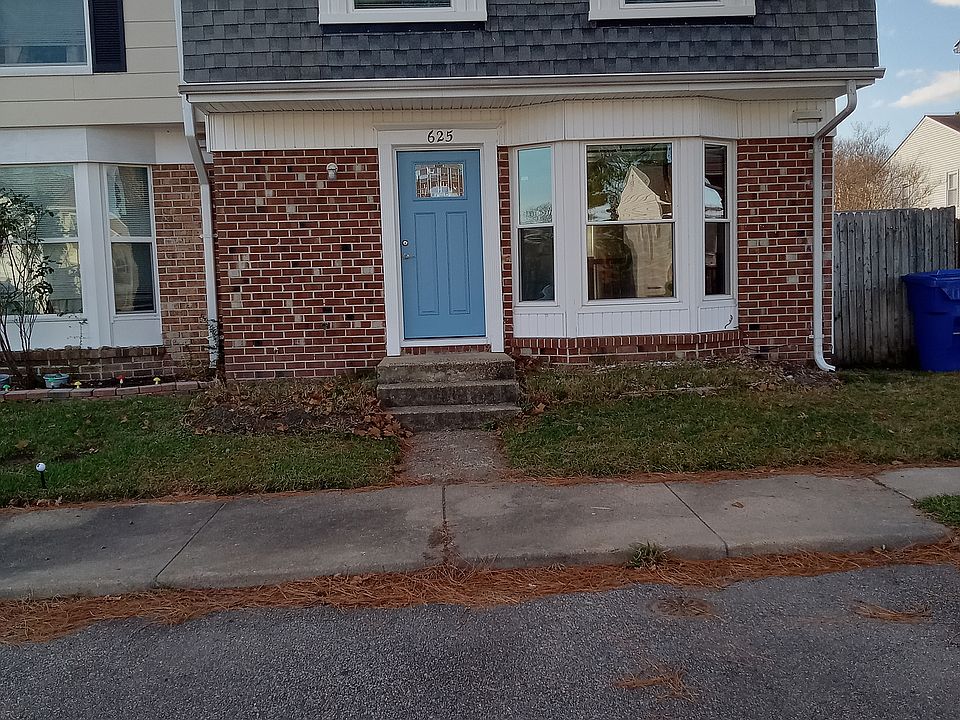 1st image of 625 Hustings Court Ln
