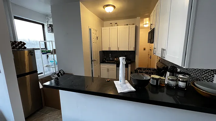 Rented by HOLTON REAL ESTATE INC. | media 11