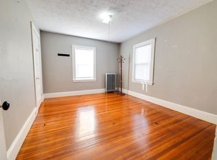 30 Charles St, Quincy, MA 02169