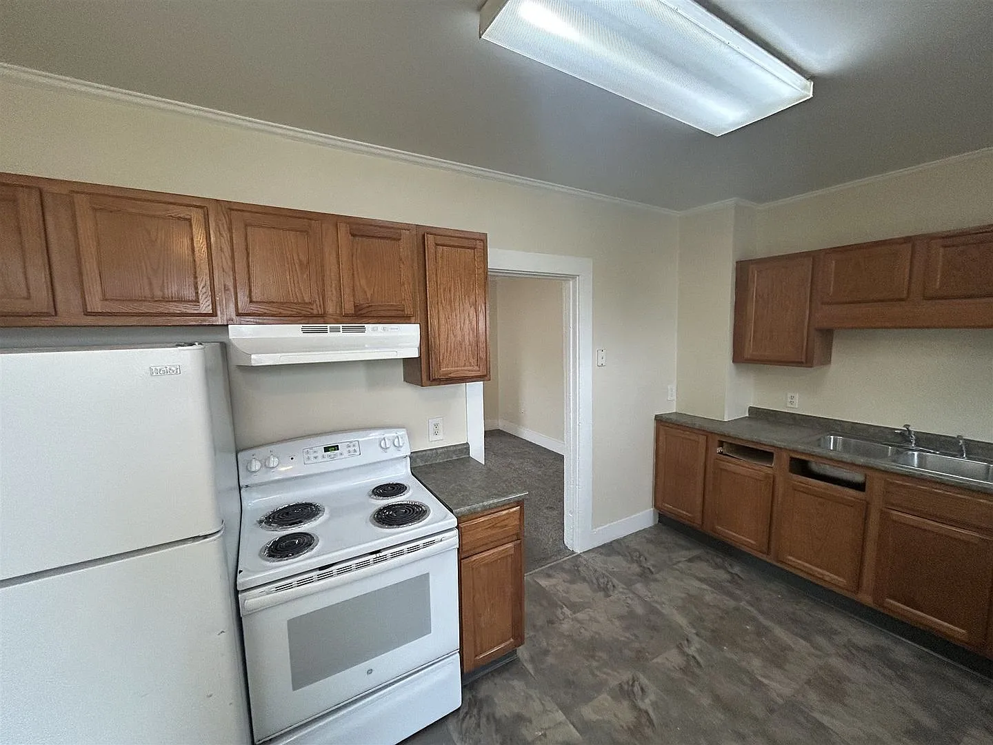 12 Gray Ave — Photo 3