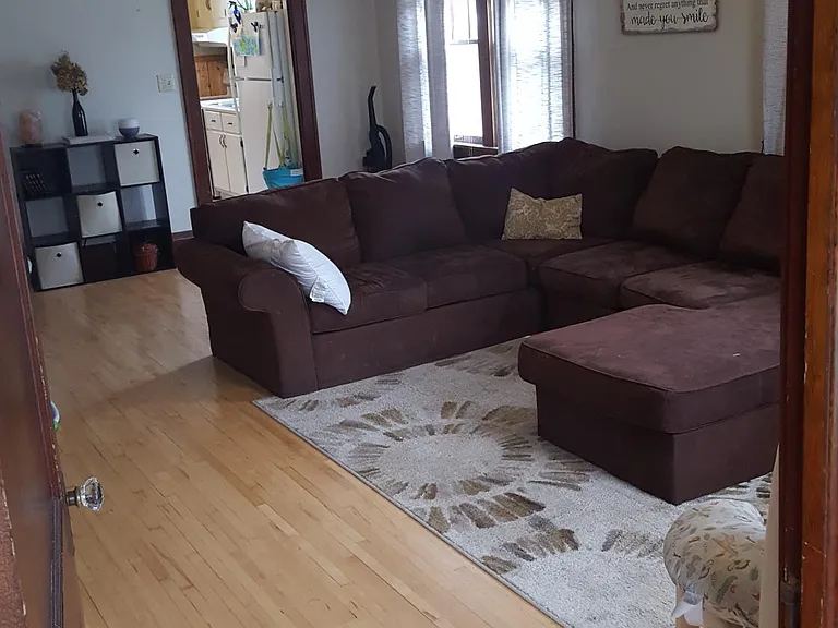 525 W Vasa Ave — Photo 2