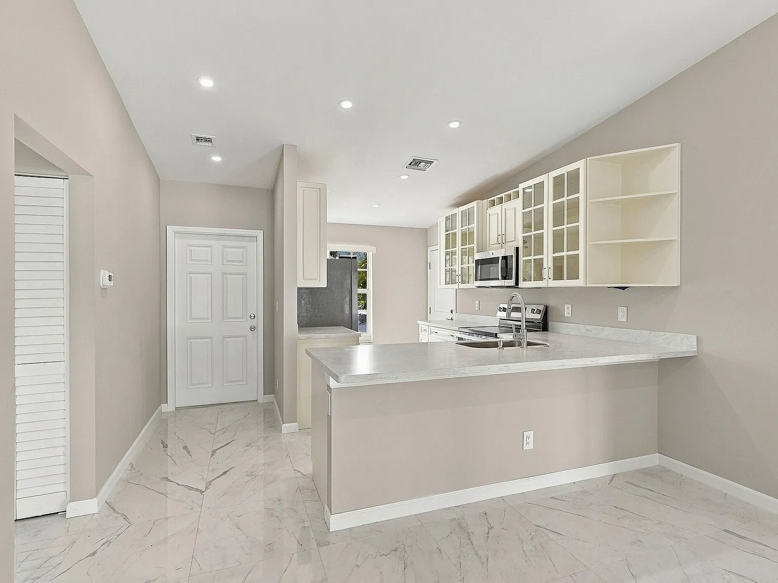 2 bed, 2.0 bath, 1176 sqft, $2,800 — Photo 4